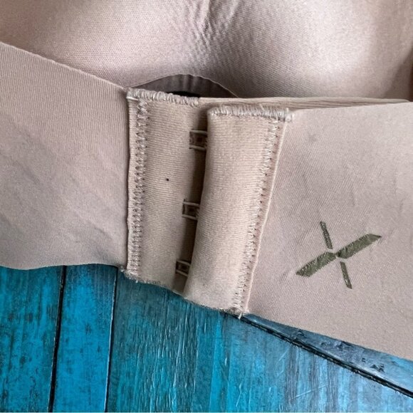 Knix 8 WingWoman Contour Bra Nude Size 8 Fits 40D, 42D, 40DD, 42DD, 40E - Picture 9 of 10